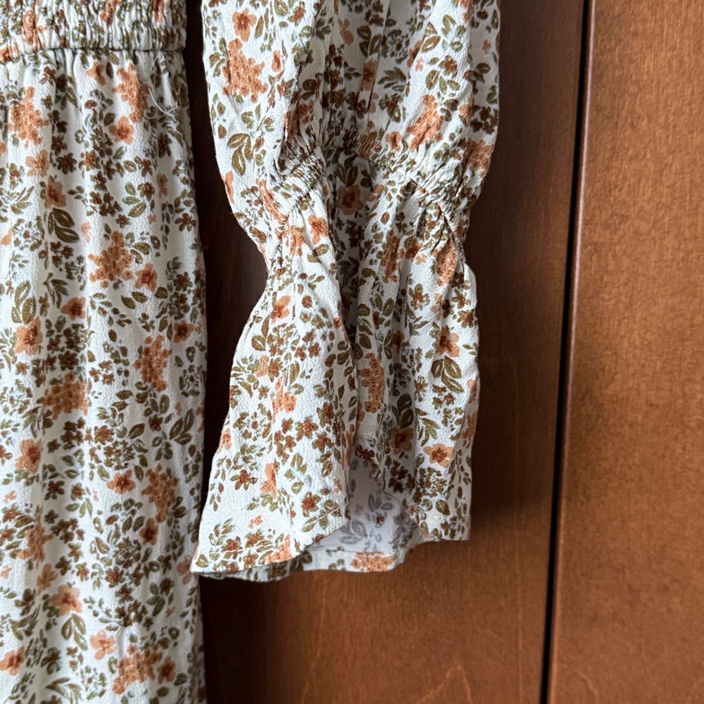 Vici Boho Smocked Petite Floral Print Maxi Dress EUC Sz M Ret $78 - Picture 3 of 8
